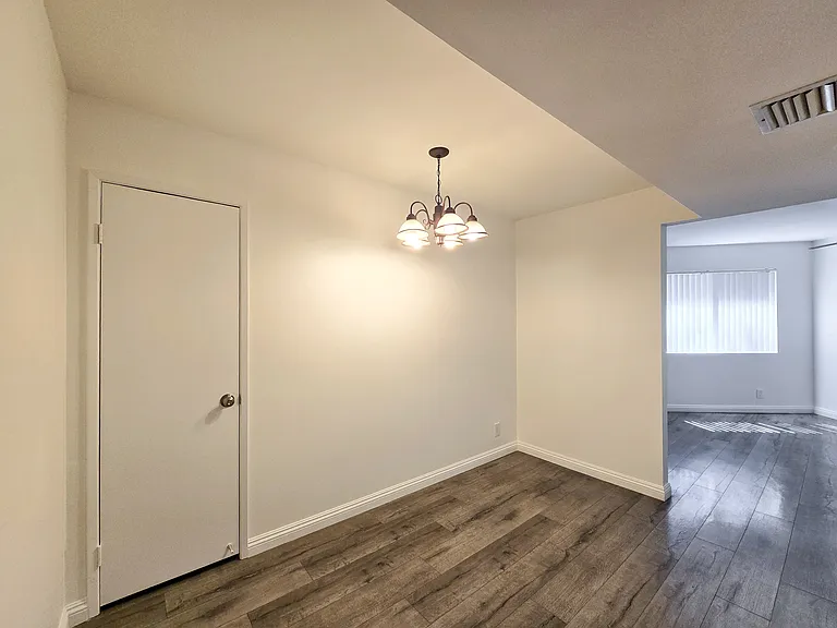 320 W Lomita Ave #7 — Photo 7