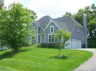 30 Queens Peak, Canton, CT 06019
