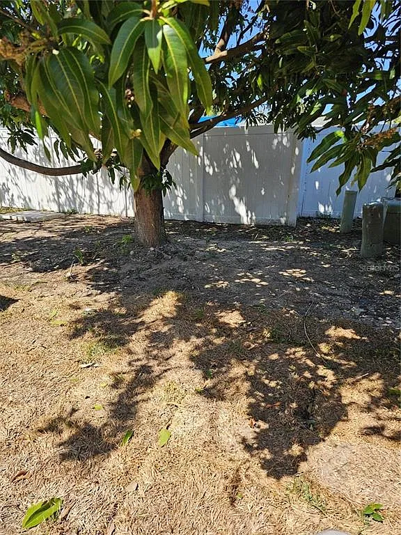 3 bed, 2.0 bath, 1409 sqft, $1,795 — Photo 2