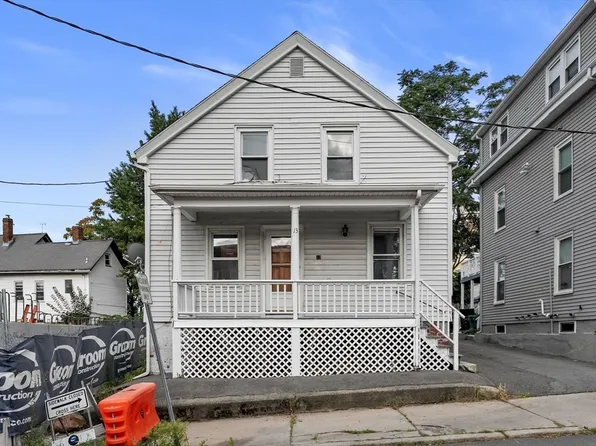 13 Oxford St, Lynn, MA 01902