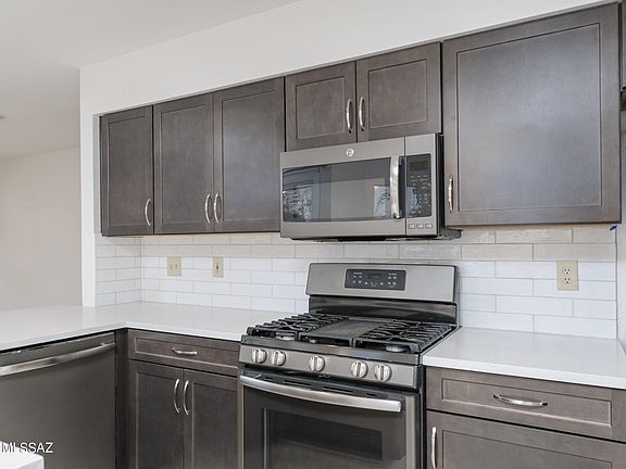 5th image of 1115 W Shoal Creek Ln