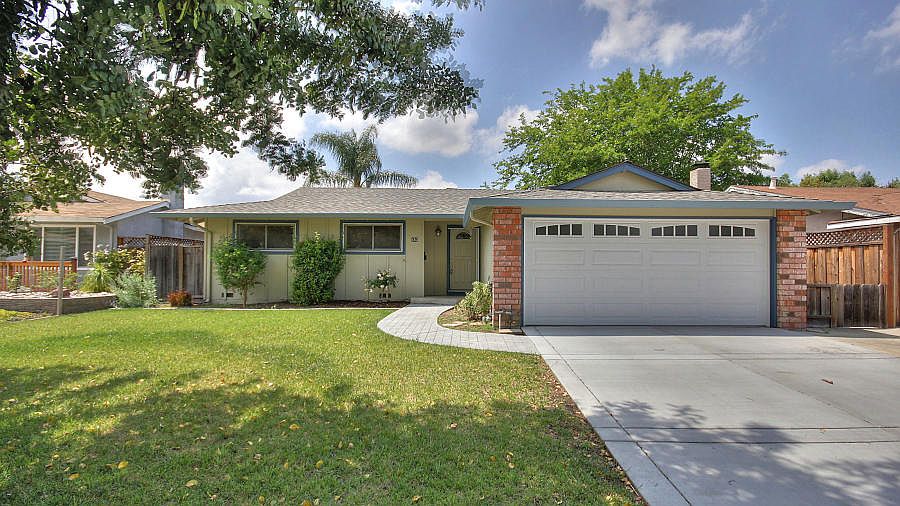 1st image of 453 Safari Dr