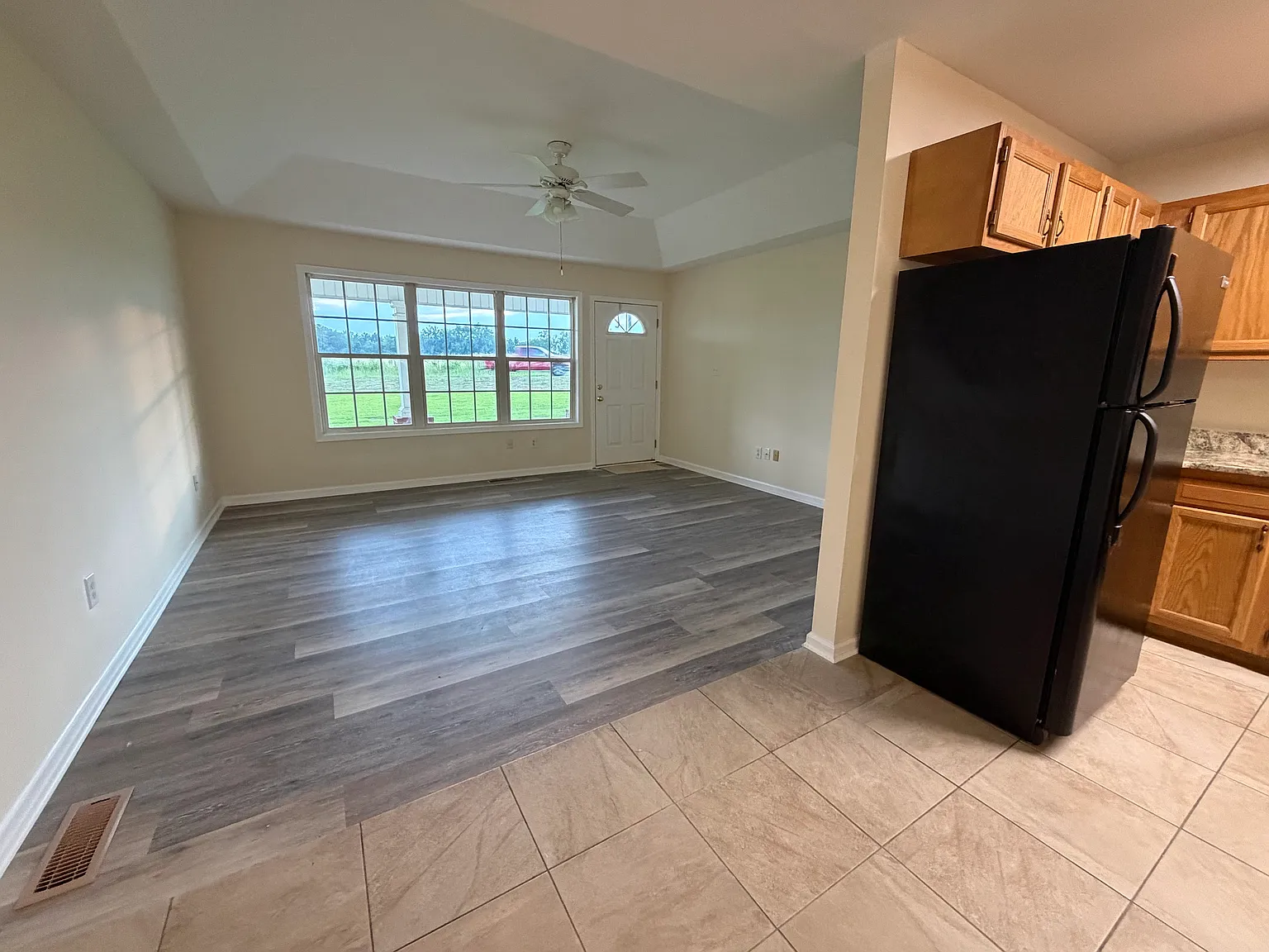 2 bed, 1200 sqft, $1,850 — Photo 4