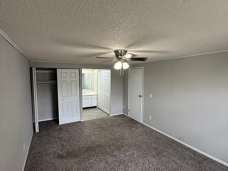 10-64 Hampshire Dr #60 — Photo 7