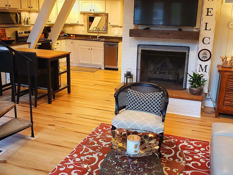 5845 Lilac Cir — Photo 2