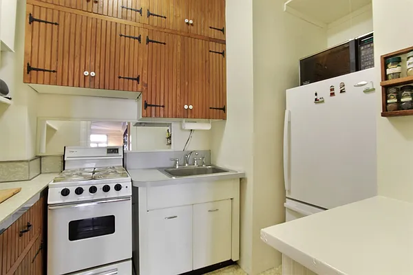 Sold by Corcoran | media 8