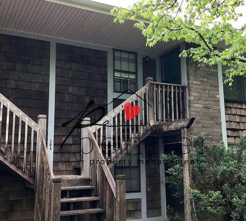 1st image of 304 NW Highland Ln APT D