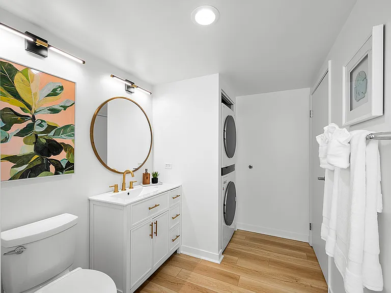 425 W Beech St #601 — Photo 23