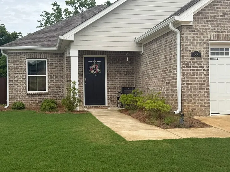 88 Trevor Dr — Photo 6