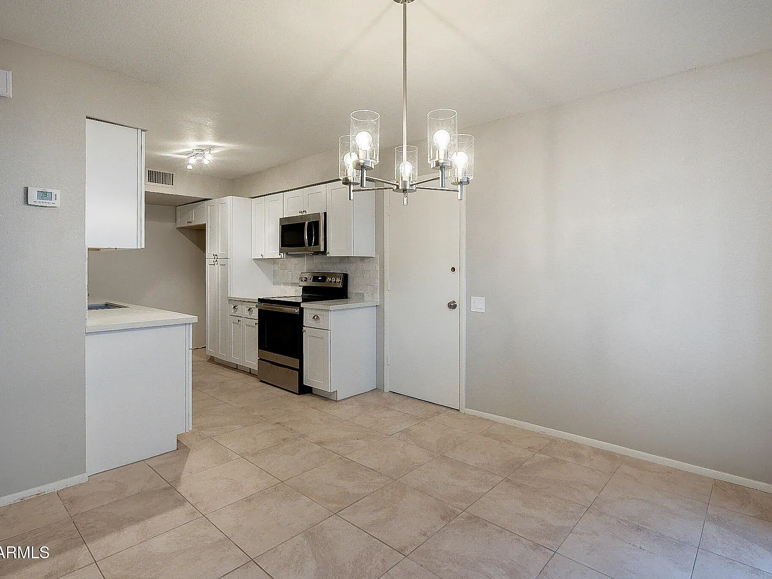 3 bed, 2.5 bath, 1290 sqft, $2,100 — Photo 1