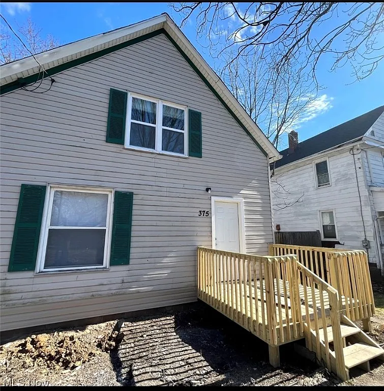 375 Homestead St photo 1