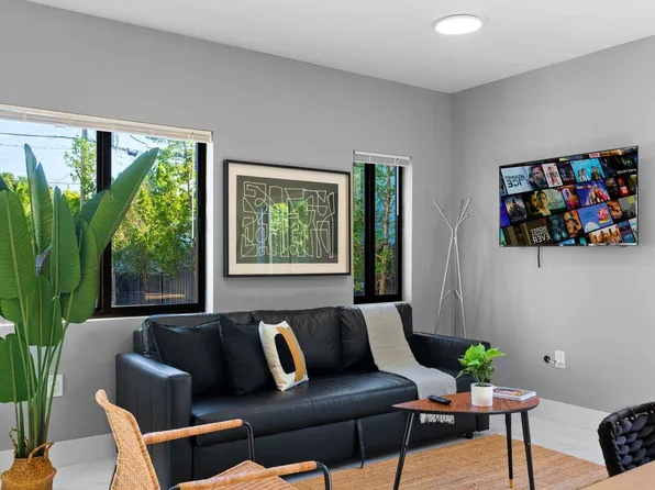 1540 NW 46th St, Miami, FL