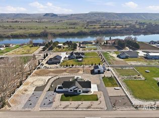 518 Bass Run Ln, Marsing, ID 83639