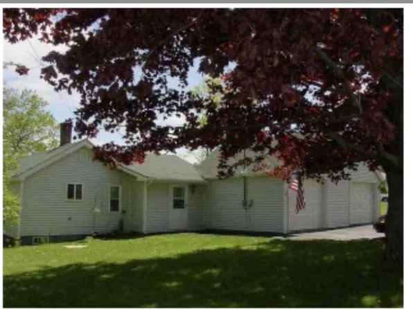 73 Route 41, Winthrop, ME 04364