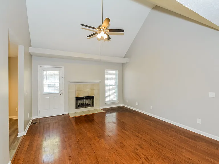 7660 S Swift Rd — Photo 4