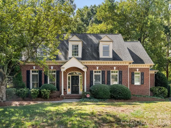 1105 Randolph Oaks Ct, Charlotte, NC 28211