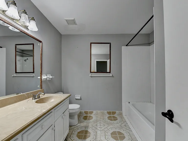 1249 Renee Dr SW #1 — Photo 10