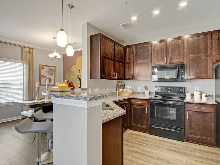 York Woods at Lake Murray Apartment Homes — Photo 20