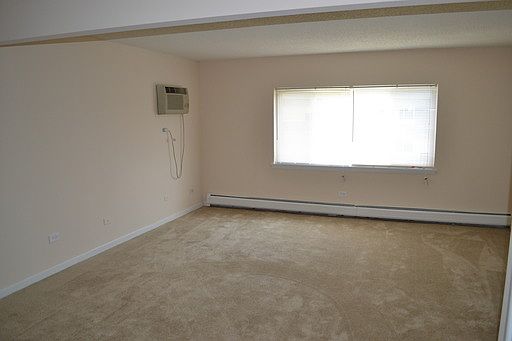 3rd image of 10063 Linda Ln APT 2N