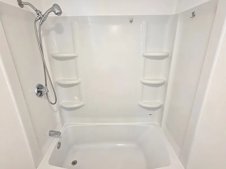  1 Samoset Ave 2b/1b Greatlocale! Garage! Laundry 1petok Spacious! — Photo 11