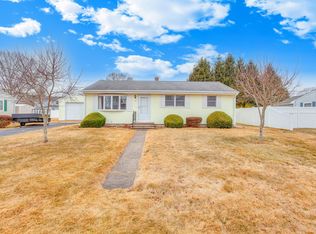 37 Fenwood Rd, Old Saybrook, CT 06475