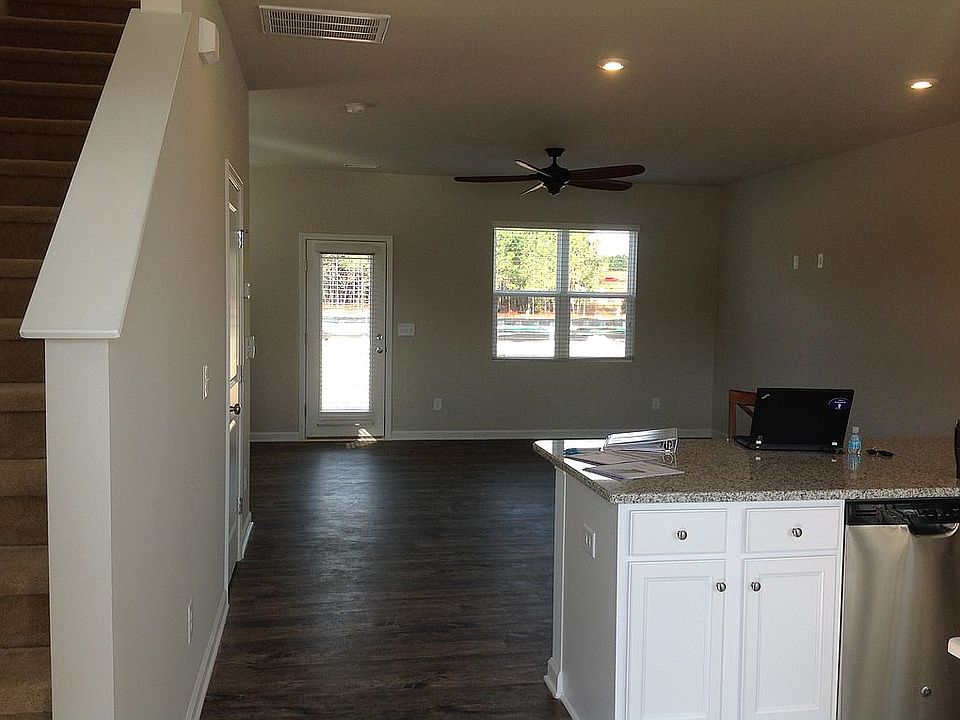 2nd image of 8881 Commons Townes Dr