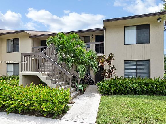 3rd image of 6660 Somerset Dr APT 207
