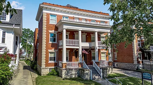 273 Richmond Avenue Photo 1