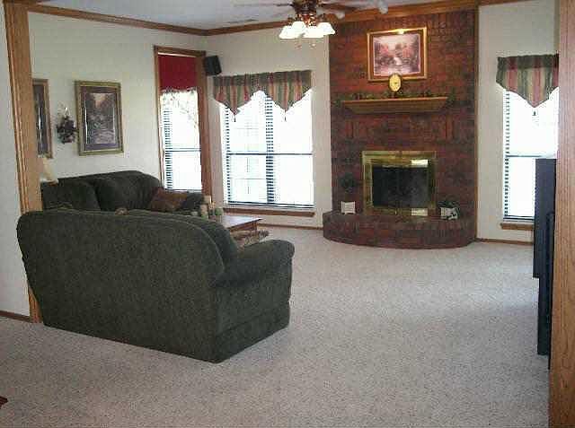 2nd image of 75 Crown Point