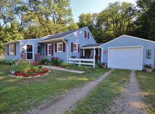 55555 N Fisher Lake Rd, Three Rivers, MI 49093