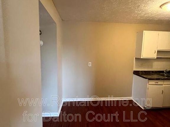4th image of 1804 Dalton Ct APT 6