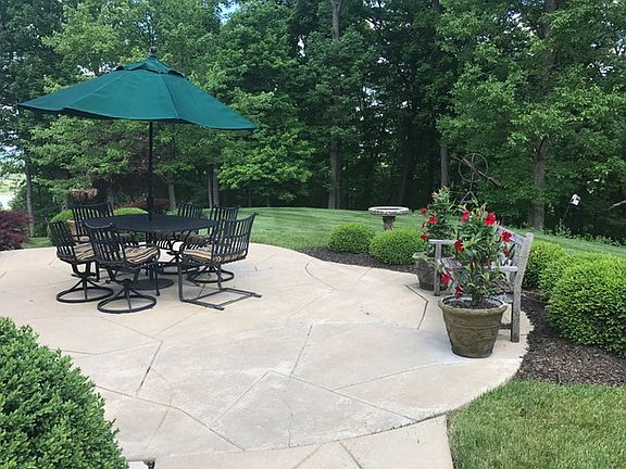 3rd image of 326 Merlot Ln