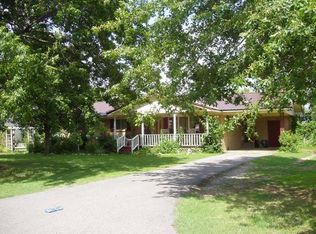 1902 Burge St, Malden, MO 63863