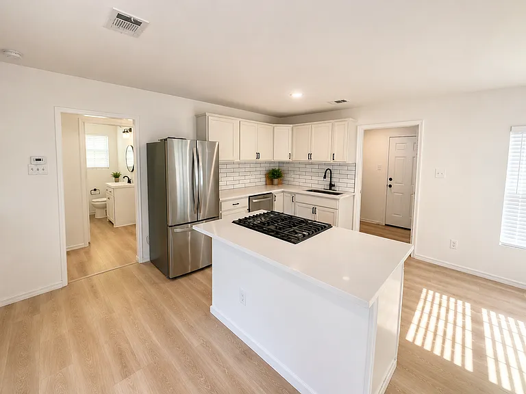 3518 Grafton Ave — Photo 23