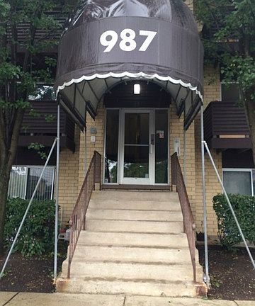3rd image of 987 Charlela Ln