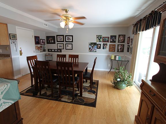 3rd image of 4908 W Oakwood Dr APT B