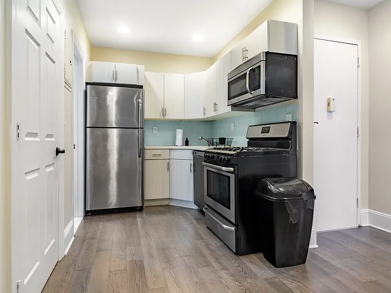345 E 21st St #1 — Photo 1