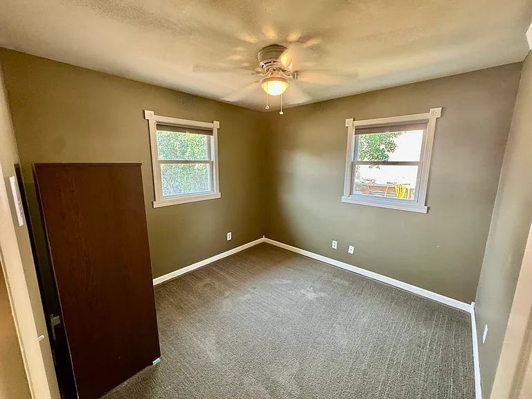 138 E Montana St — Photo 9