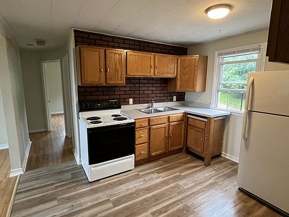 2nd image of 25 Sandy Shore Ter APT 201