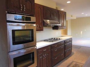 3517 Slade Run Dr, Falls Church, VA 22042