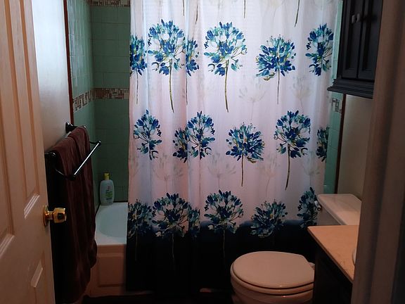 2nd image of 16059 Loreto St