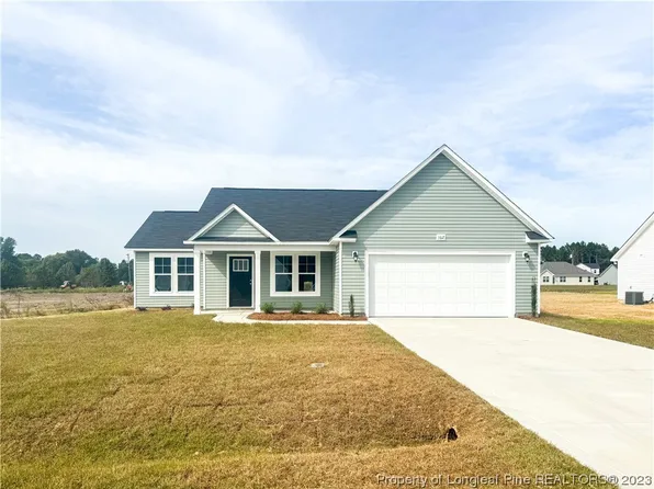 162 Guard Ln, Parkton, NC 28371