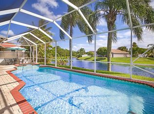 1422 Fairway Cir, Greenacres, FL 33413