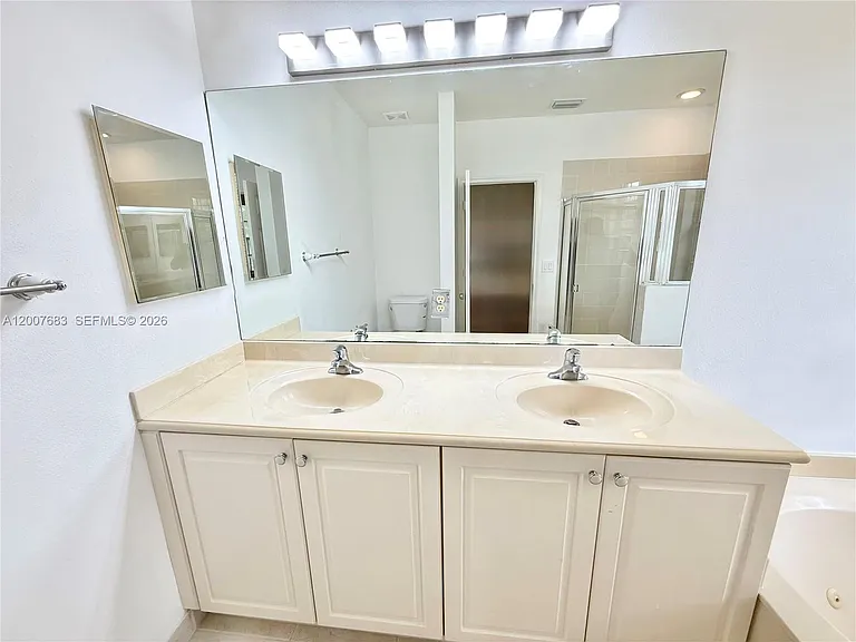 2674 SW 84th Ter #102 — Photo 42