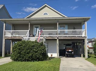 940 Broadway St, Surf City, NC 28445