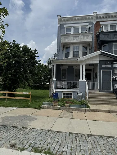 1209 W Erie Ave Photo 1