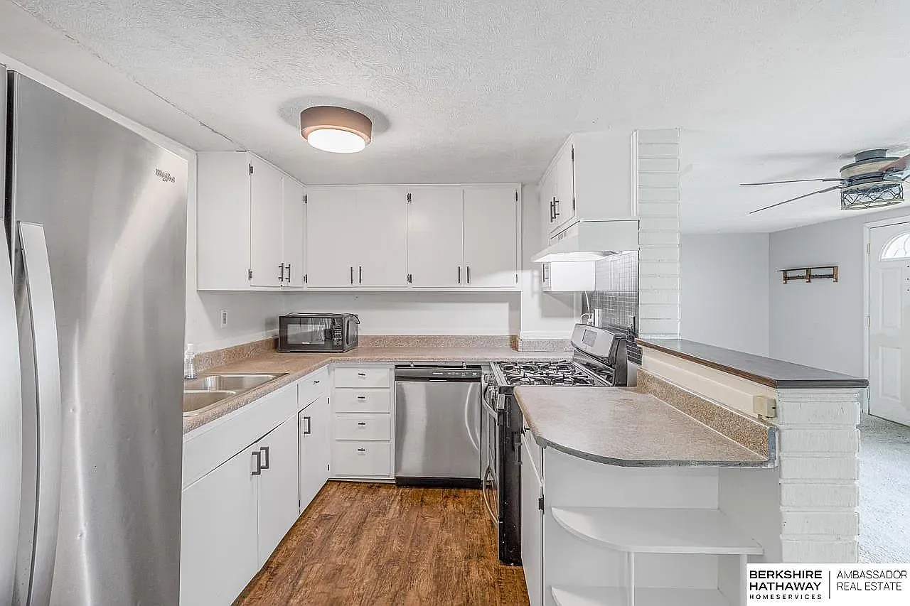 3 bed, 1650 sqft, $2,000 — Photo 3
