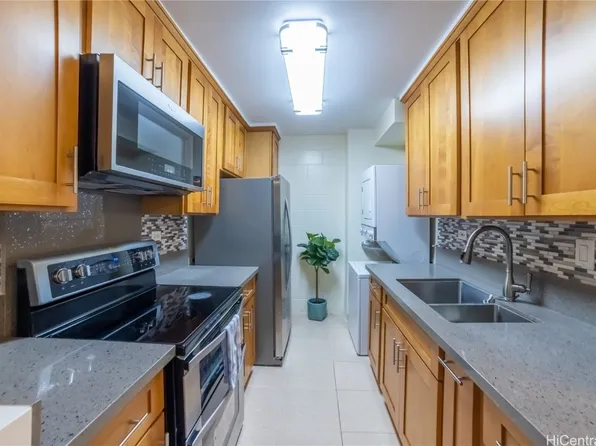 1260 Richard Ln APT 513, Honolulu, HI 96819