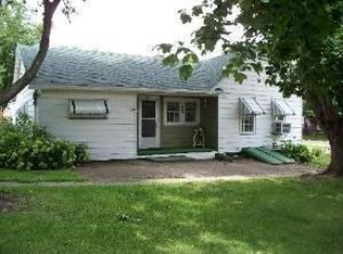205 S Mason St, Sheffield, IL 61361