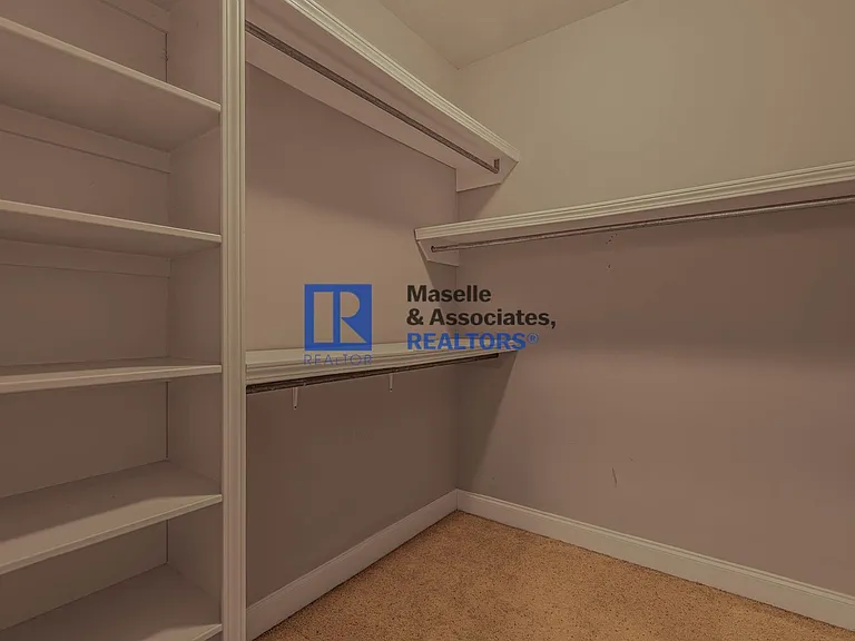 213 Provonce Park — Photo 26